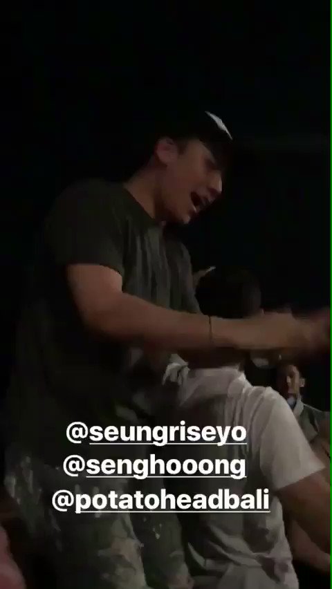 Seungri spotted on Bali 2017-08-12