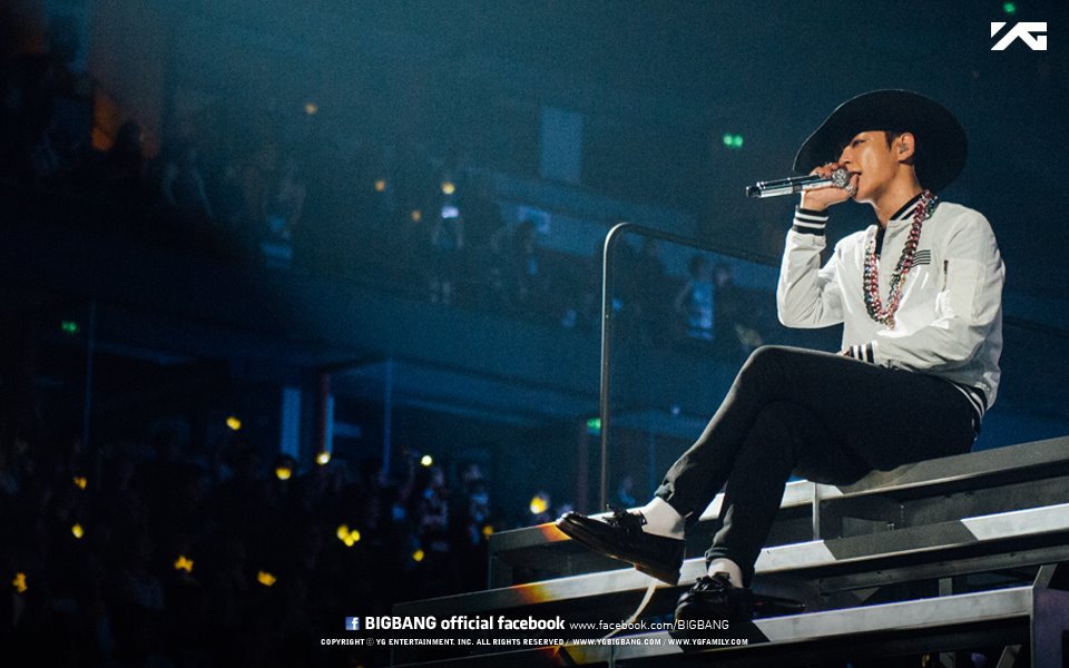 BIGBANG_official_photos_MADE_in_Anaheim_2015-10-04_6.jpg
