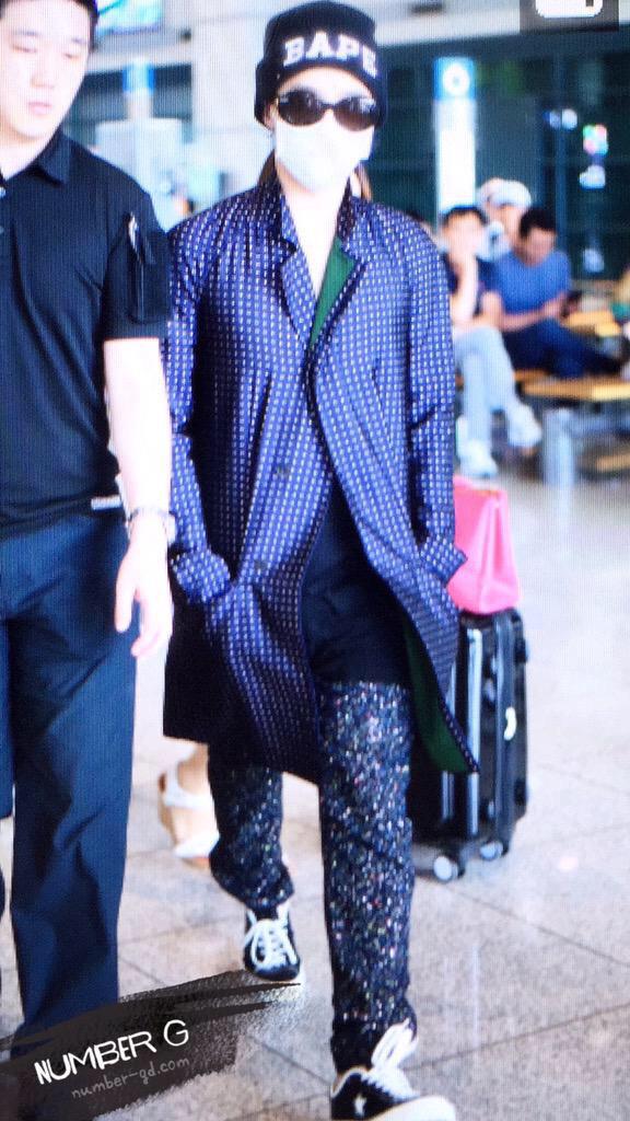 G-Dragon_Arrival_Seoul_from_Paris_2015-07-09_032.jpg
