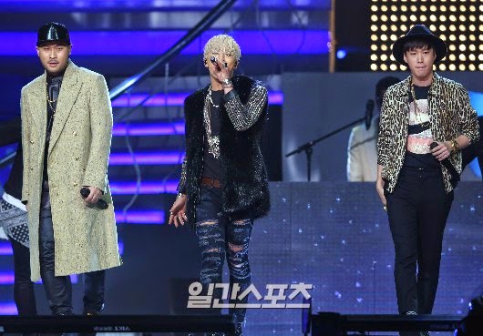 Taeyang-GoldenDisc-Awards-mainshow-20150114-Press-2.jpg