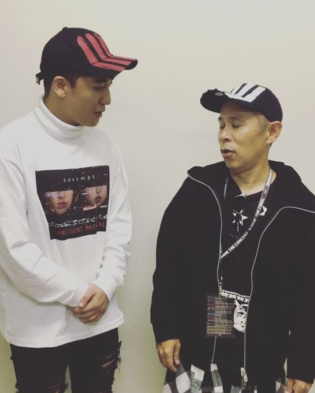 Seungri Instagram Nov 6, 2016 11:07am 岡村さんが @okamuradesu ビックバンのライブに応援しに来てくれました ！しかも vipjapanの皆さに コメントもいただきまして ありがとうございました。いつかは オカバンできるように 頑張ります️ オカピュン ️
