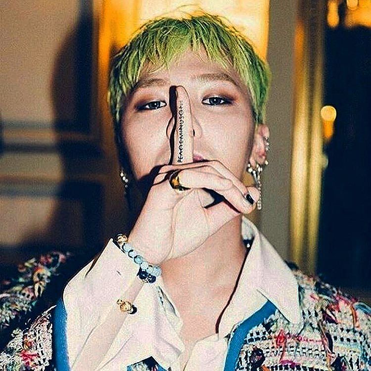 G-Dragon Instagram Dec 6, 2016 8:52am 