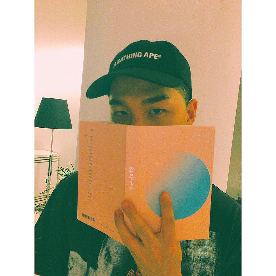 Taeyang Instagram Sep 29, 2016 8:29pm BLONOTE  감사합니다 잘 읽을게요!  🏼🏼🏼🏼🏼