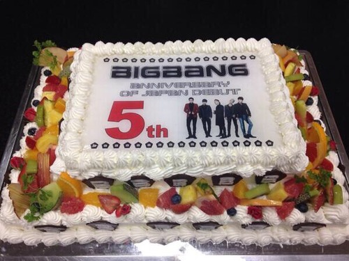 Daesung received a special BIGBANG 5th anniversary of Japan...