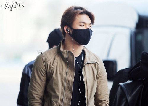 bbprvate: 20140411 Daesung at Gimpo Airport heading to Osaka,...